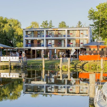 Port Etterem&Panzio Bed & Breakfast Balatonmáriafürdő Eksteriør bilde