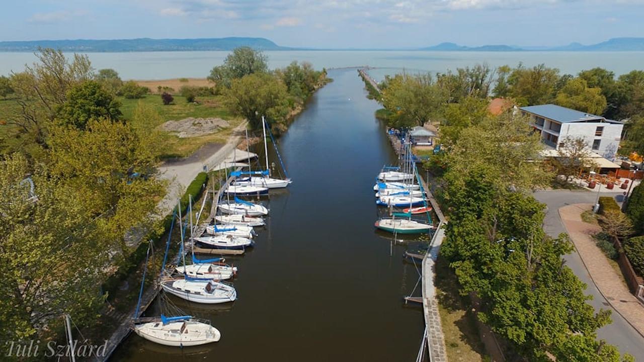 Port Etterem&Panzio Bed & Breakfast Balatonmáriafürdő Eksteriør bilde
